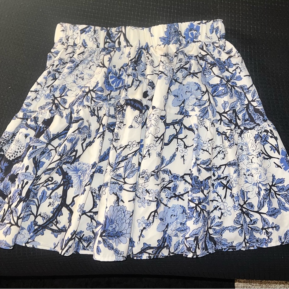 SHEIN Blue and White Floral A-Line Skirt